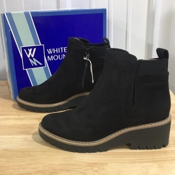 New WB Woman’s White Mountain Wide Width Boots - Picture 3 of 4